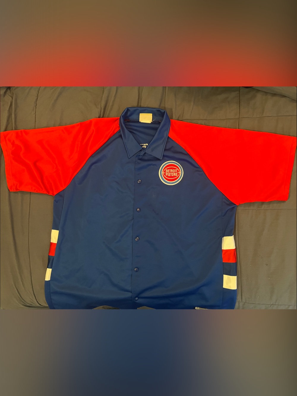 Detroit Pistons Short-Sleeve Warm Up Jacket - Blue & Red